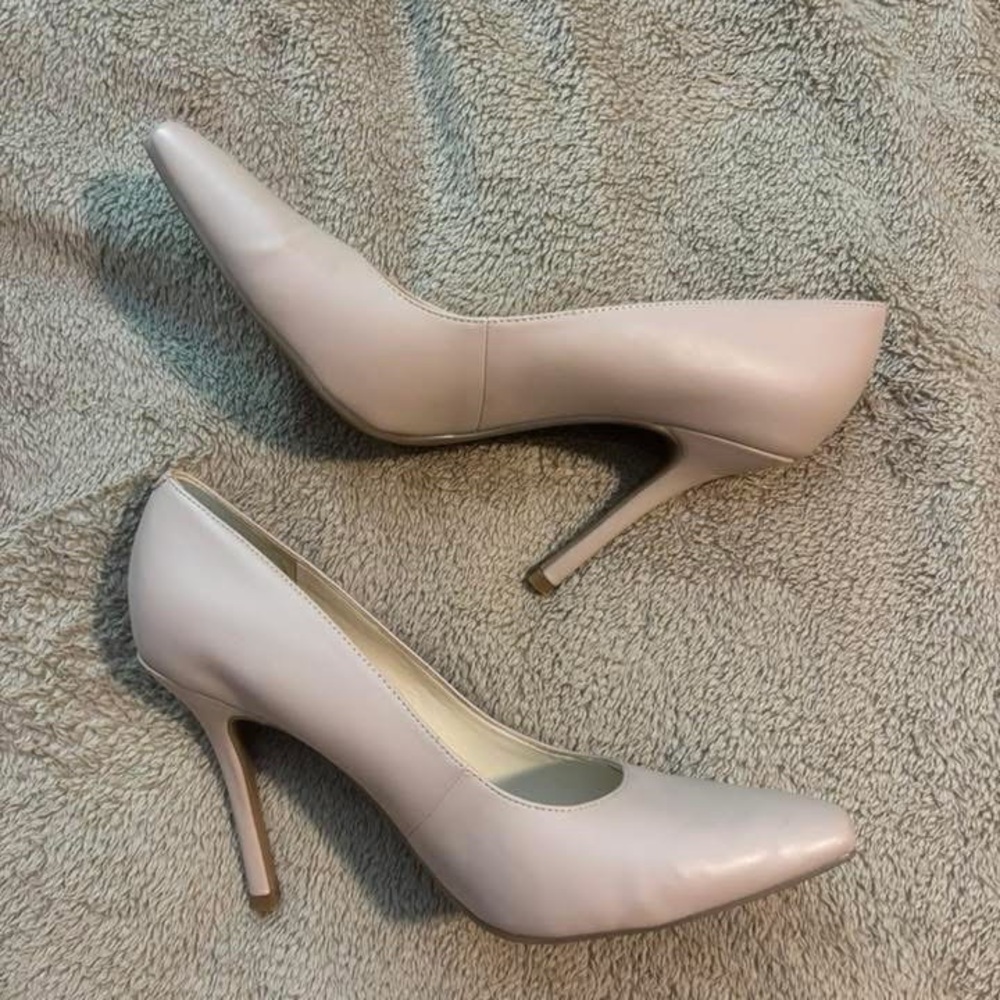 Classic Women's Pointed Toe High Heels in Blush Pink